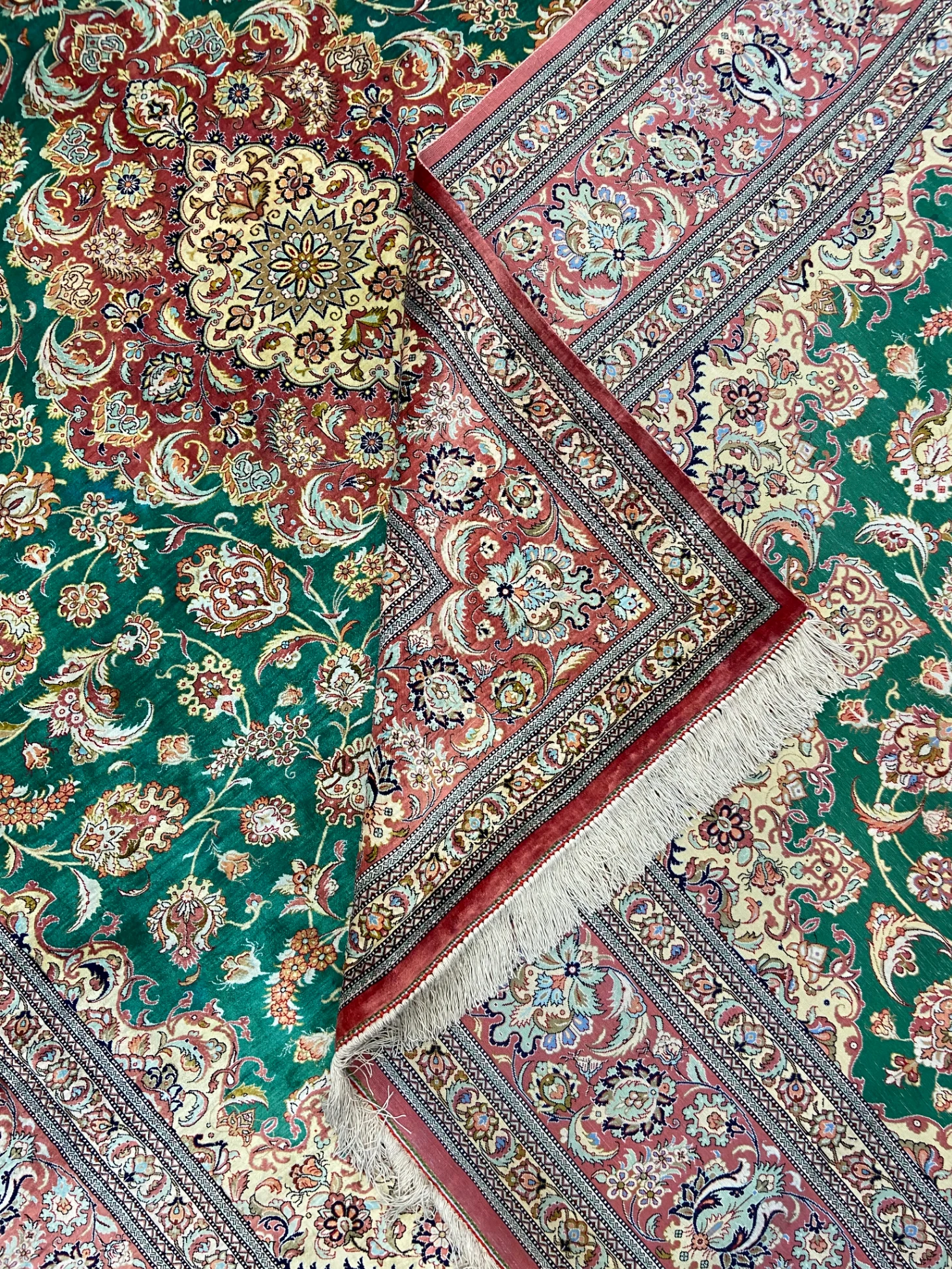 Emerald Qum Silk Medallion thumbnail 3