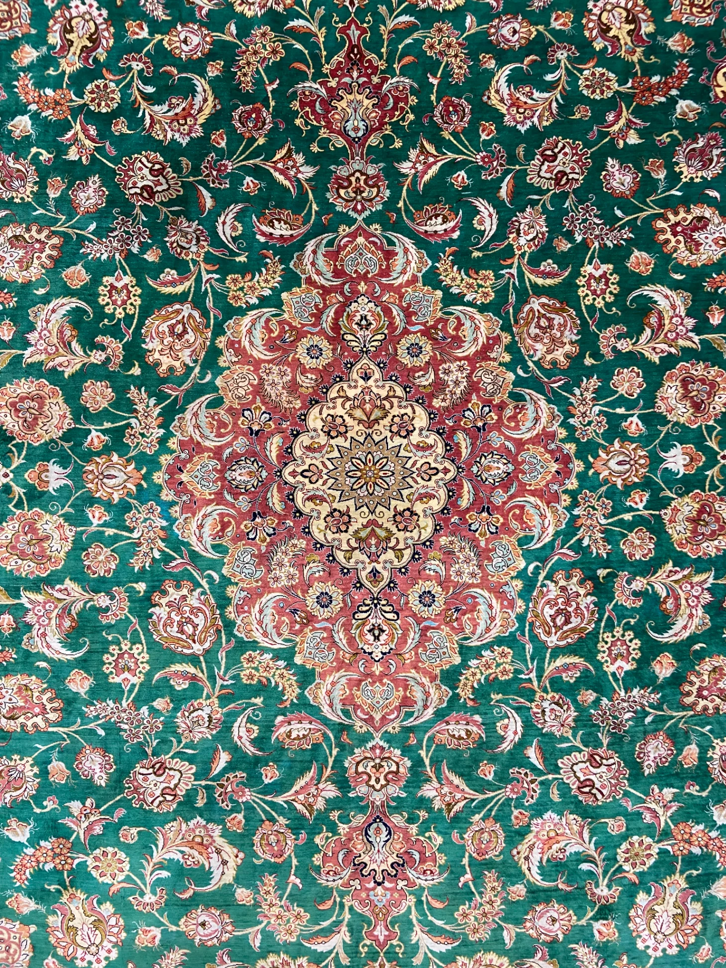 Emerald Qum Silk Medallion thumbnail 4